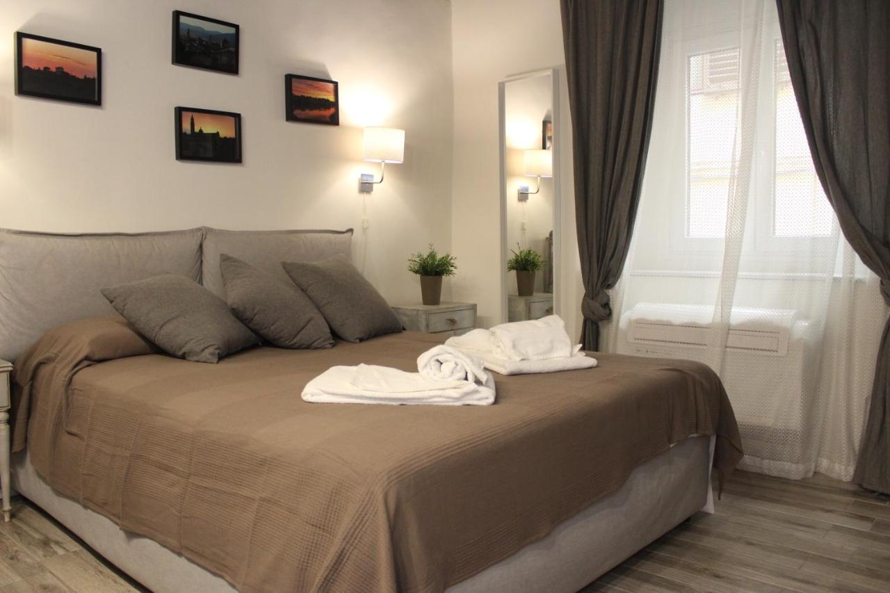Art Apartment Piccolo Rifugio ฟลอเรนซ์ ภายนอก รูปภาพ