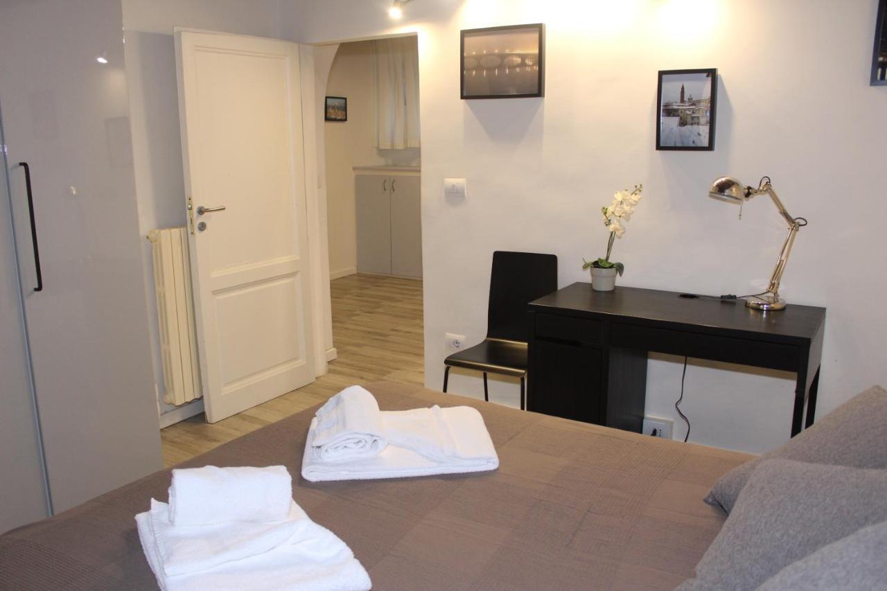 Art Apartment Piccolo Rifugio ฟลอเรนซ์ ภายนอก รูปภาพ